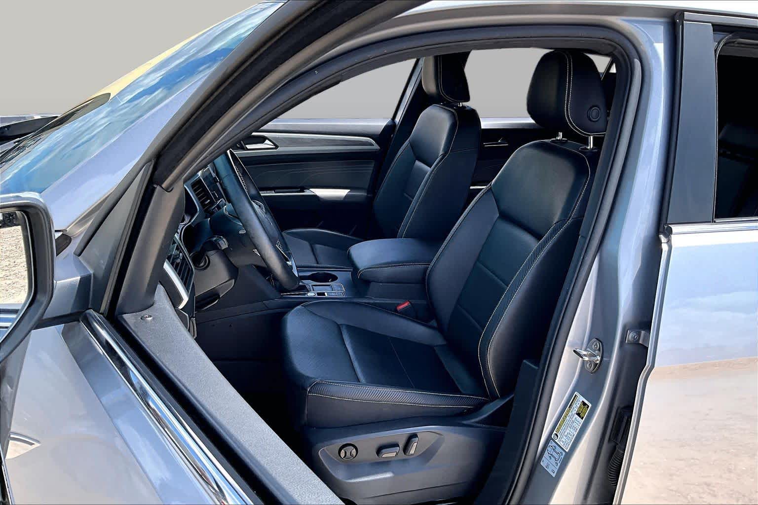 2021 Volkswagen Atlas Cross Sport 2.0T SE w/Technology Pyrite Silver Metallic at AutoNation USA Katy
