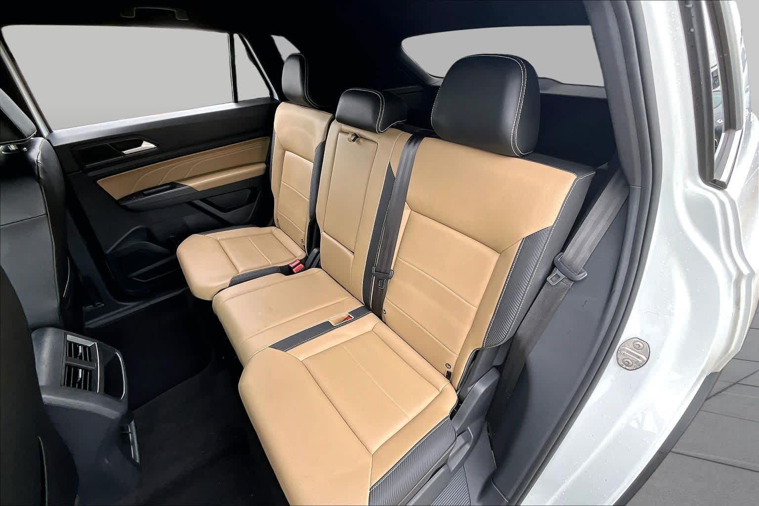 2021 Volkswagen Atlas Cross Sport 2.0T SE w/Technology Pure White at AutoNation USA Katy