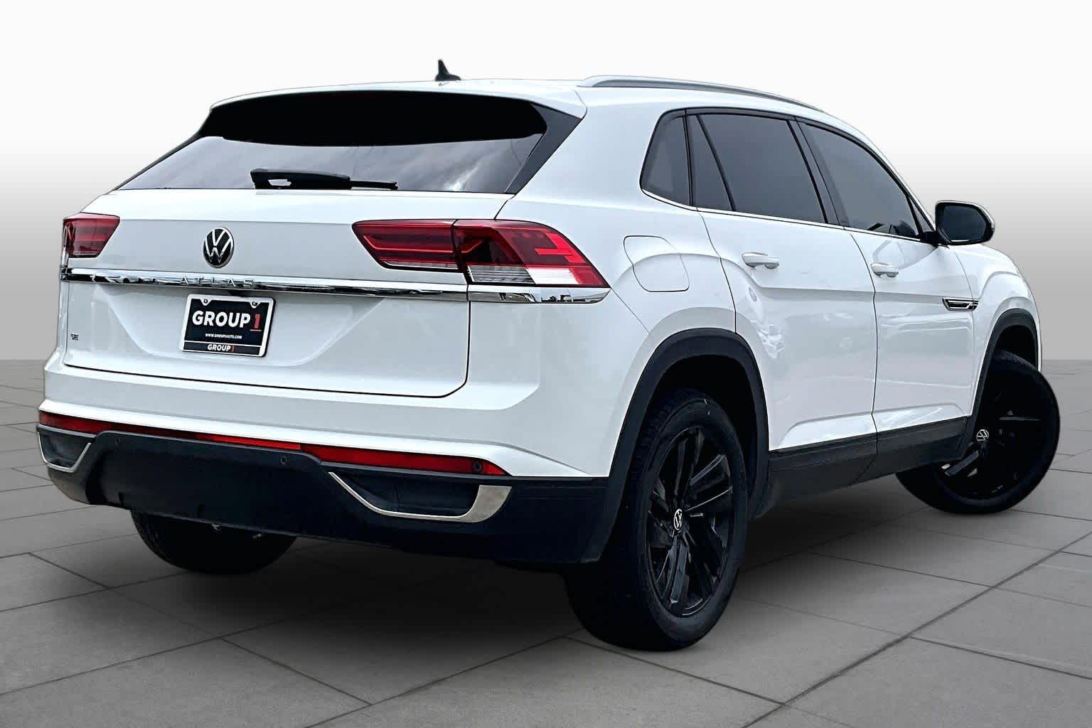 2021 Volkswagen Atlas Cross Sport 2.0T SE w/Technology Pure White at AutoNation USA Katy