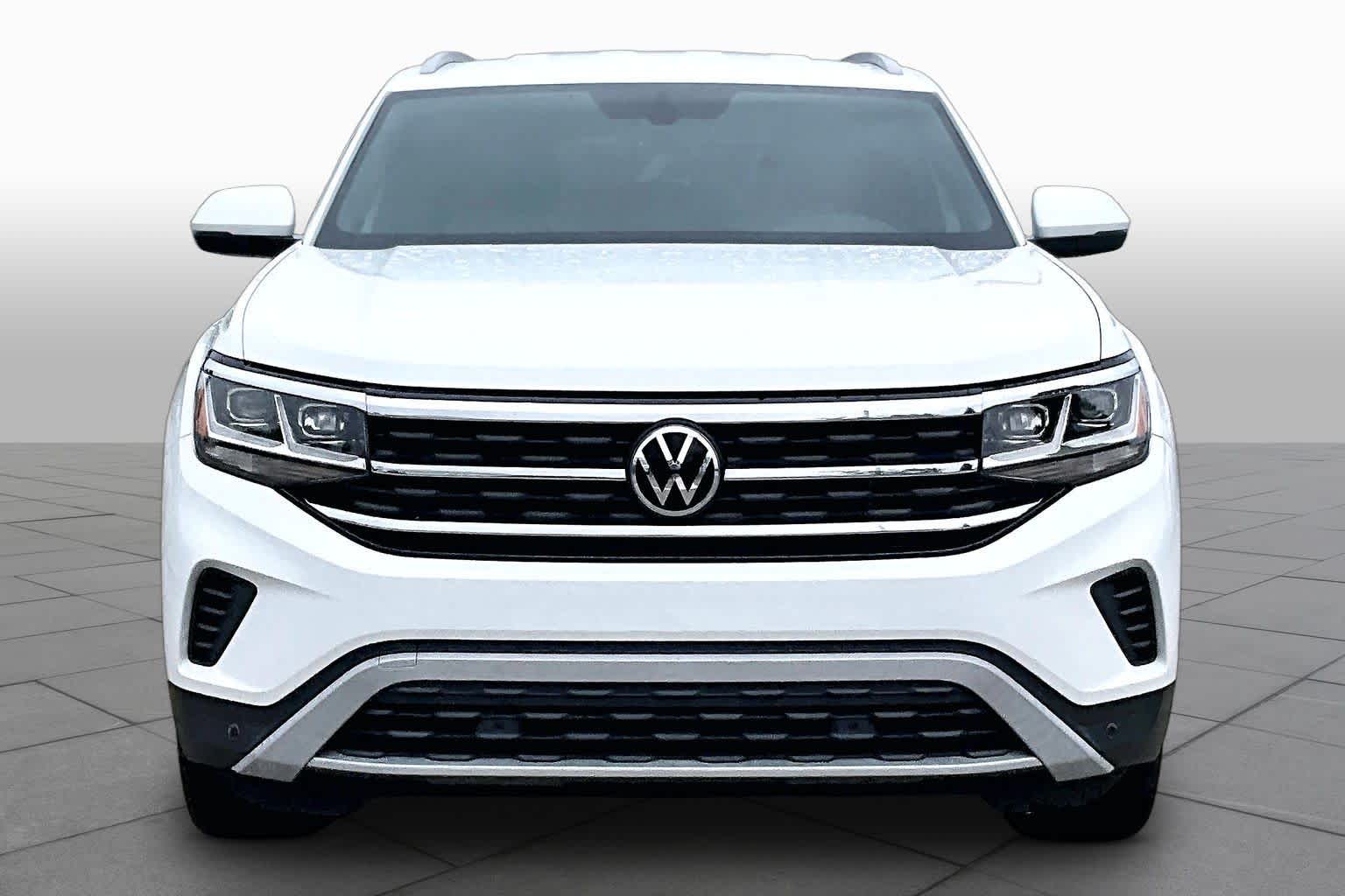2021 Volkswagen Atlas Cross Sport 2.0T SE w/Technology Pure White at AutoNation USA Katy