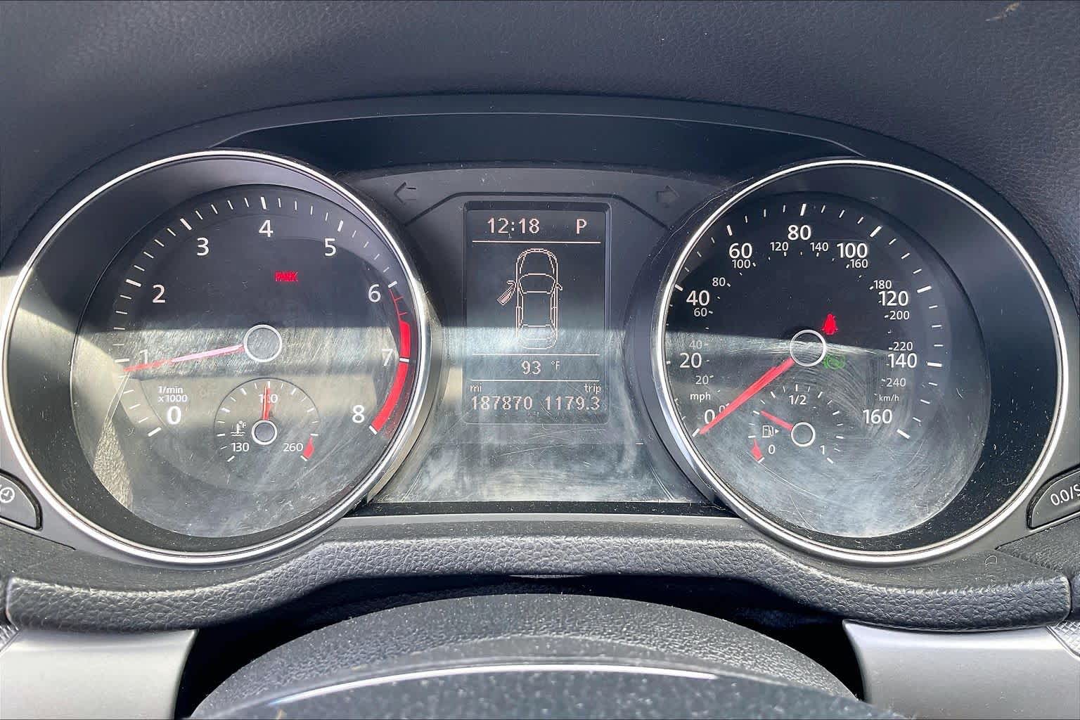 2016 Volkswagen Passat photo 23 of 34