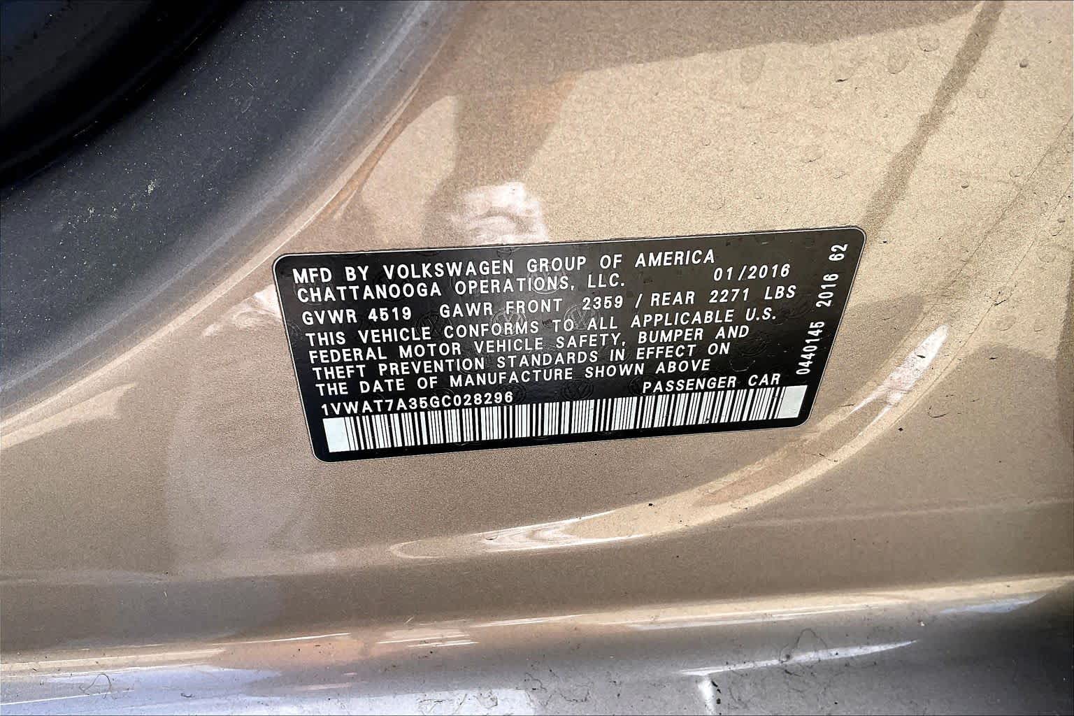 2016 Volkswagen Passat photo 34 of 34
