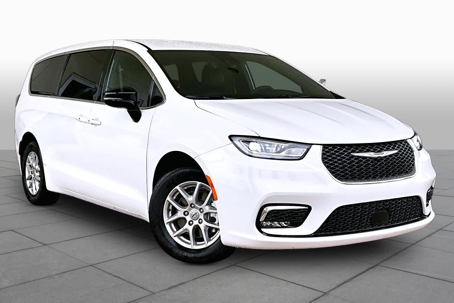 2025 Chrysler Pacifica Select Bright White Clearcoat at Tomball Chrysler Dodge Jeep Ram