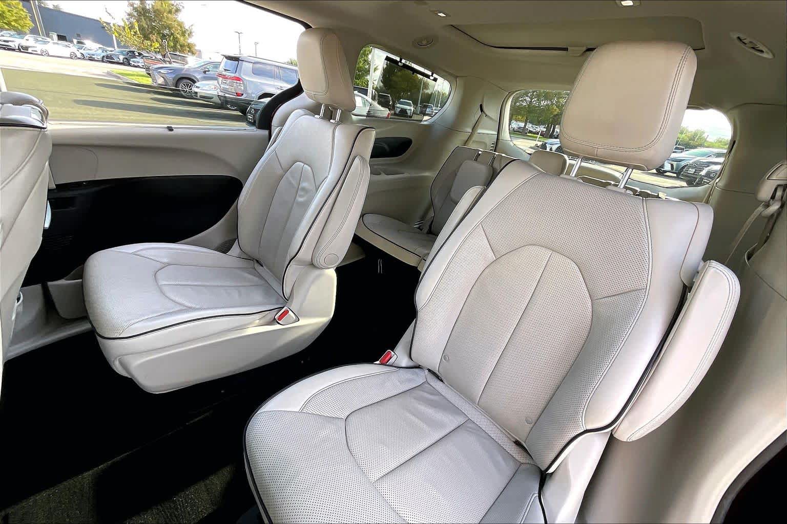 2018 Chrysler Pacifica Hybrid Limited Velvet Red Pearlcoat at AutoNation Ford Gulf Fwy