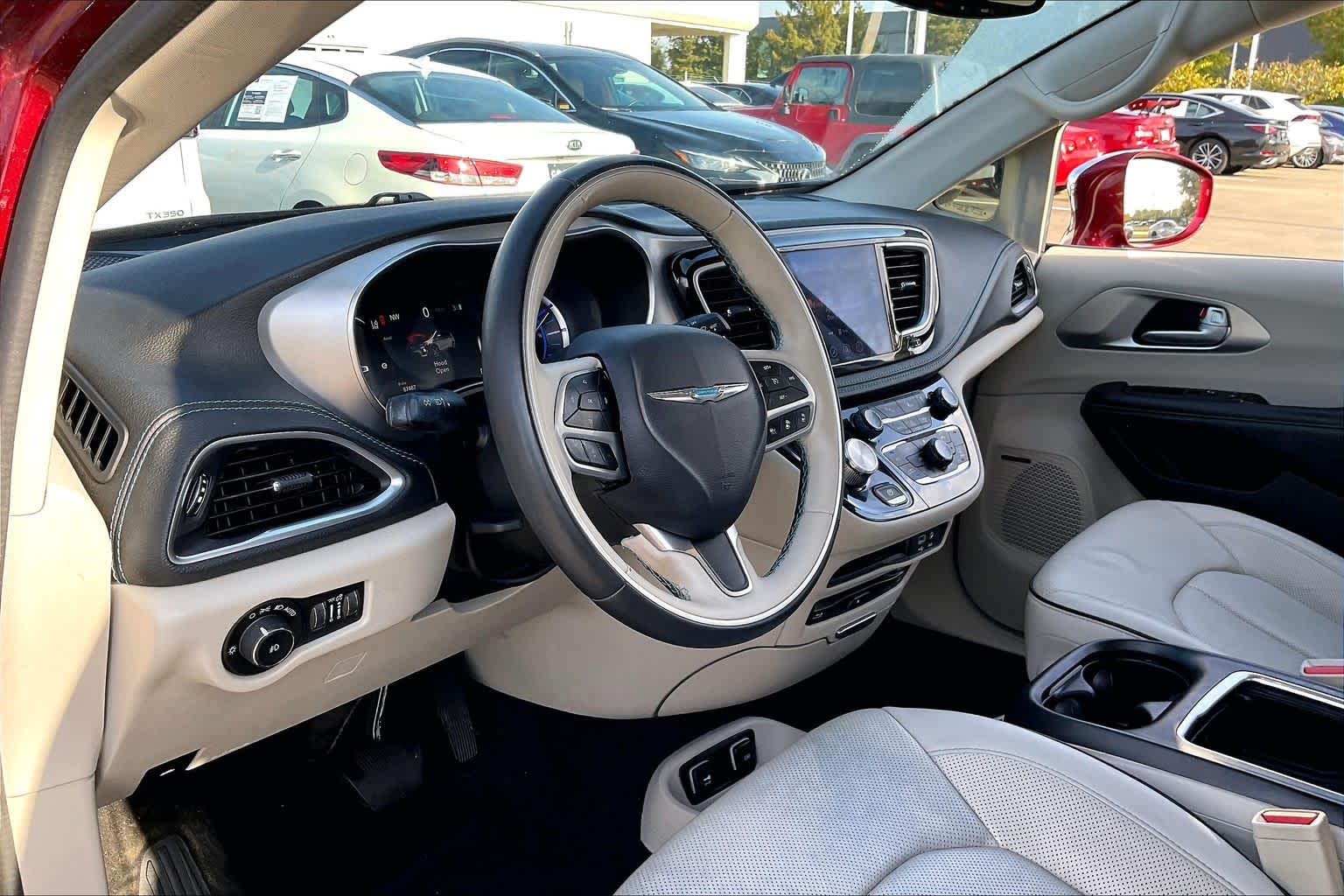 2018 Chrysler Pacifica Hybrid Limited Velvet Red Pearlcoat at AutoNation Ford Gulf Fwy