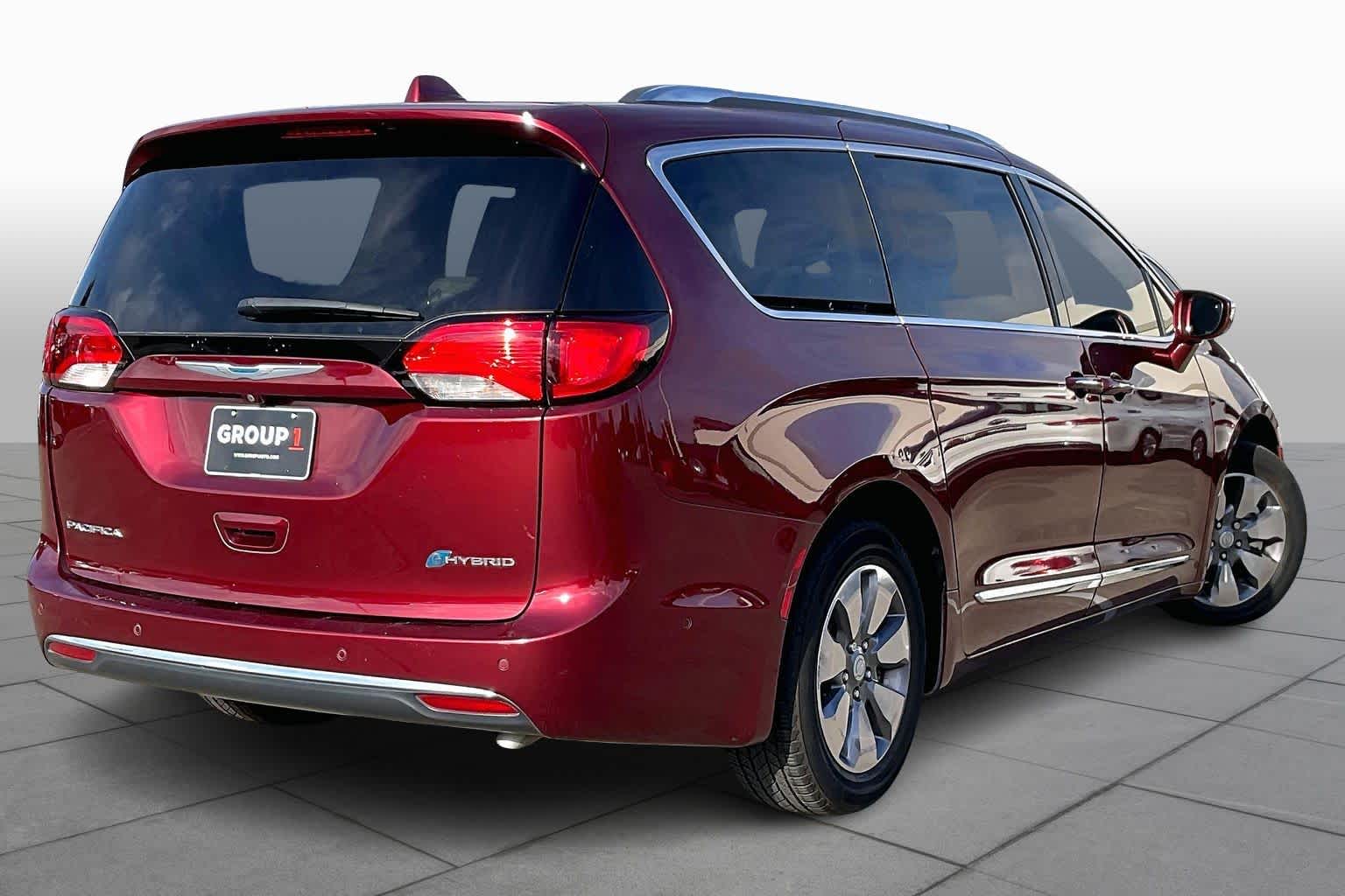 2018 Chrysler Pacifica Hybrid Limited Velvet Red Pearlcoat at AutoNation Ford Gulf Fwy