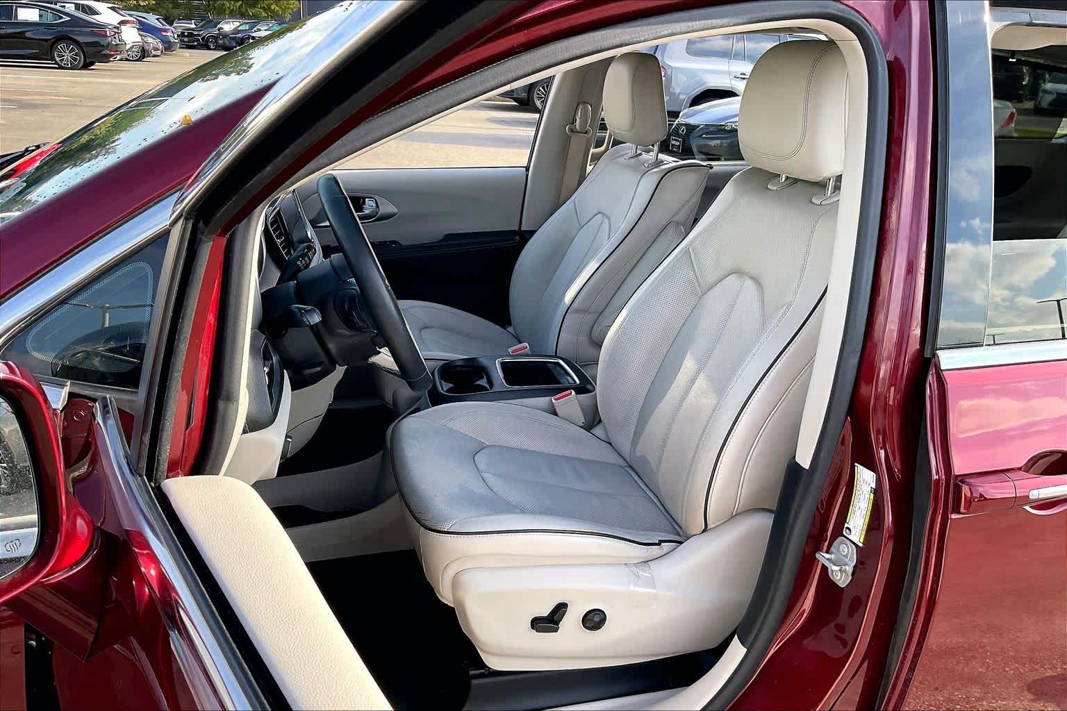 2018 Chrysler Pacifica Hybrid Limited Velvet Red Pearlcoat at AutoNation Ford Gulf Fwy