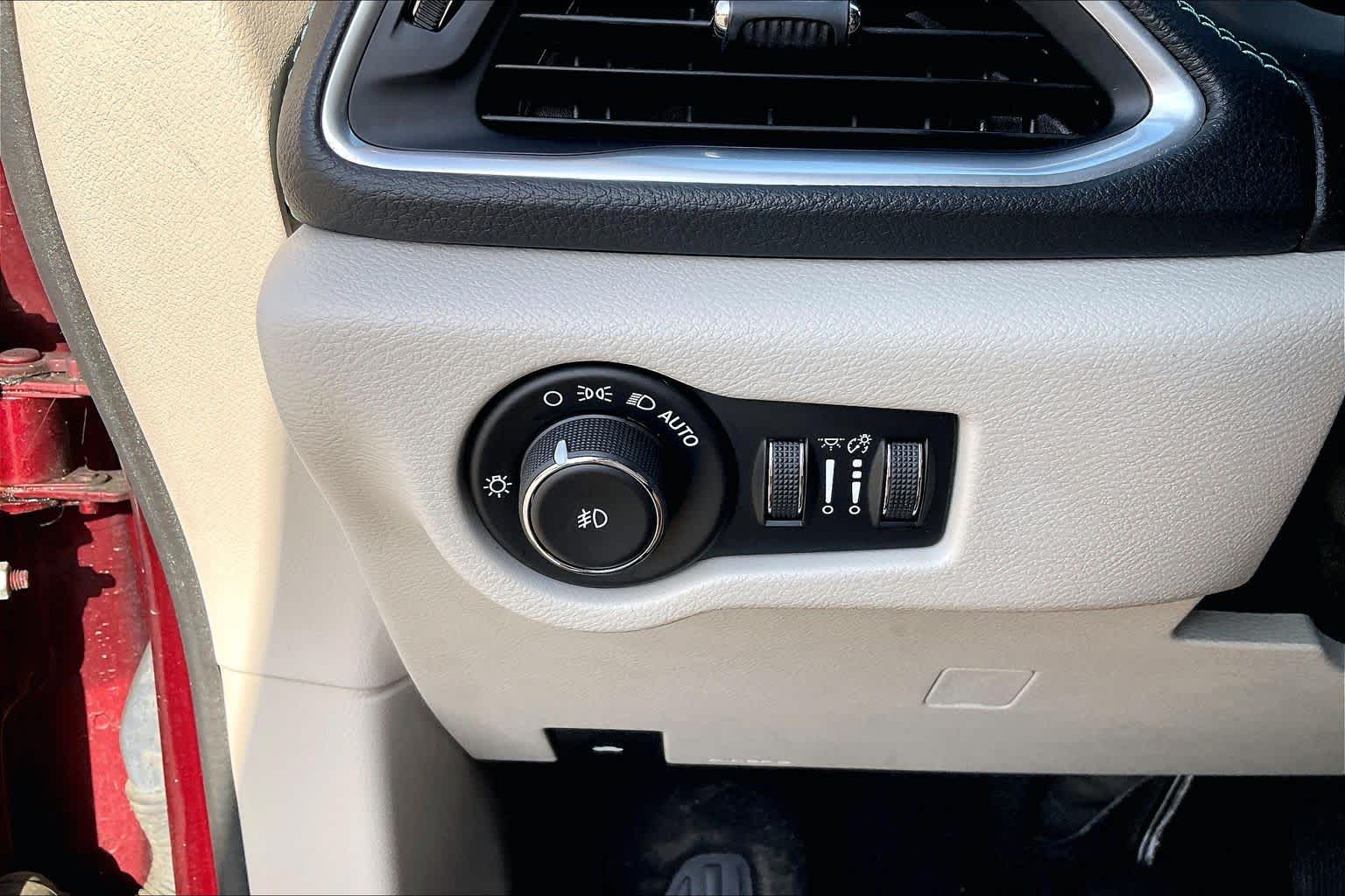 2018 Chrysler Pacifica Hybrid Limited Velvet Red Pearlcoat at AutoNation Ford Gulf Fwy