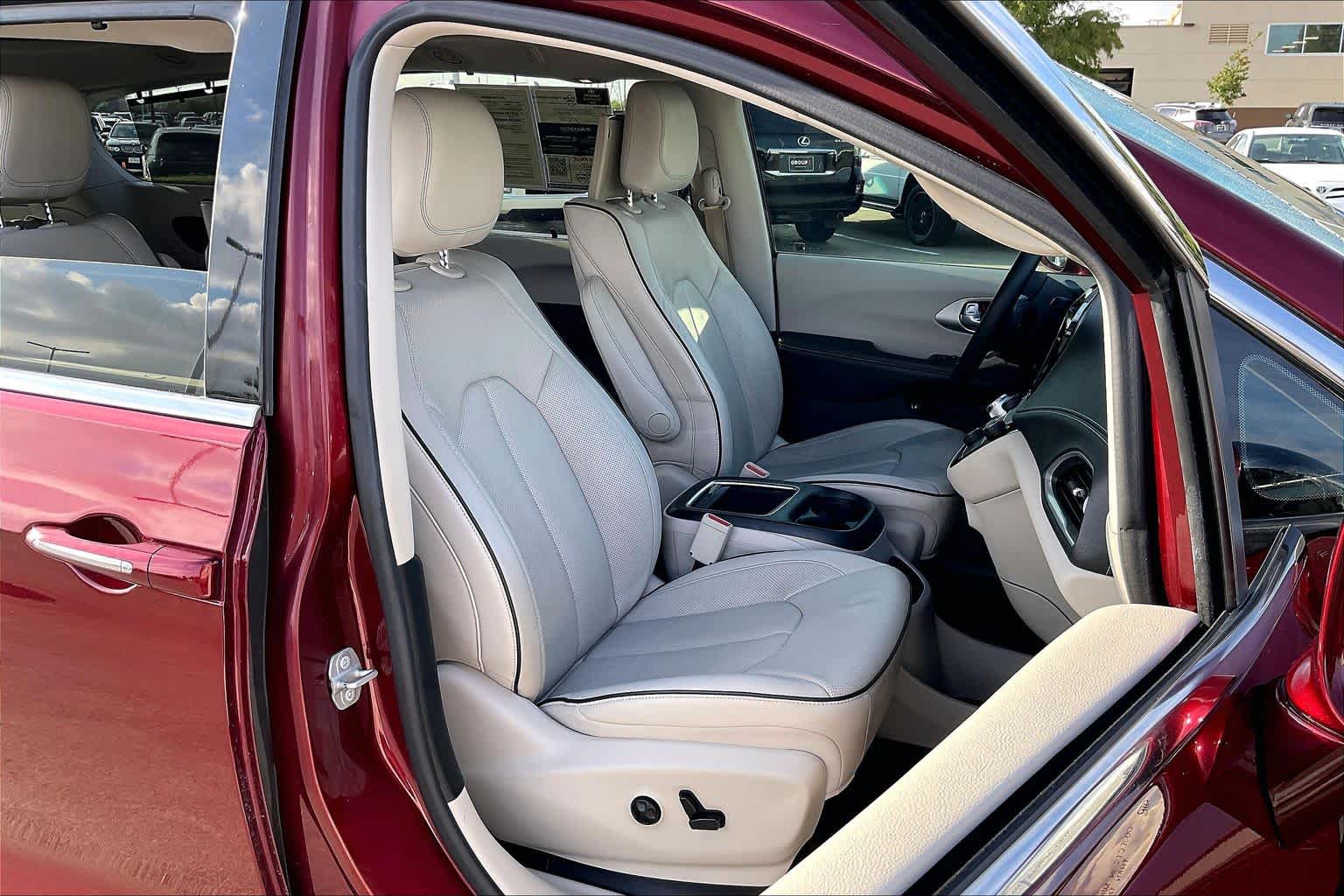 2018 Chrysler Pacifica Hybrid Limited Velvet Red Pearlcoat at AutoNation Ford Gulf Fwy