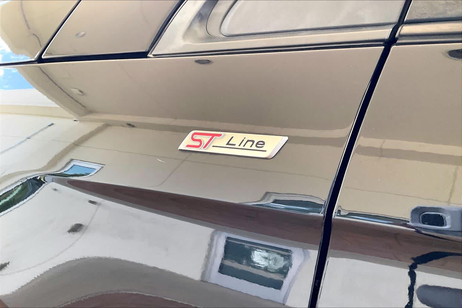 2022 Ford Edge ST-Line Agate Black Metallic at Tomball Ford