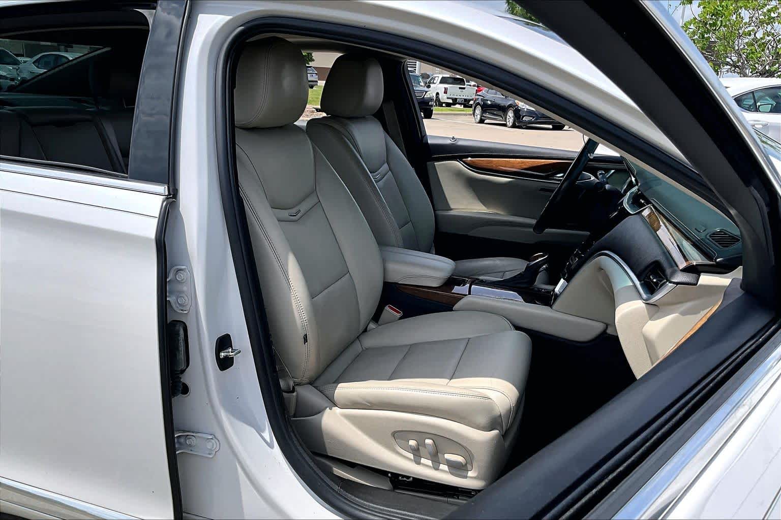 2019 Cadillac XTS Luxury Crystal White Tricoat at Davis Chevrolet