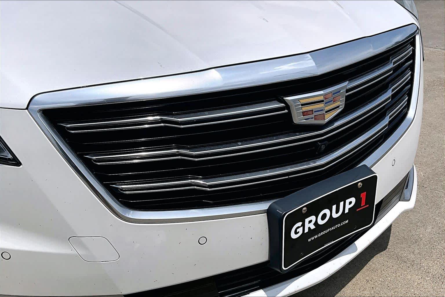 2019 Cadillac XTS Luxury Crystal White Tricoat at Davis Chevrolet