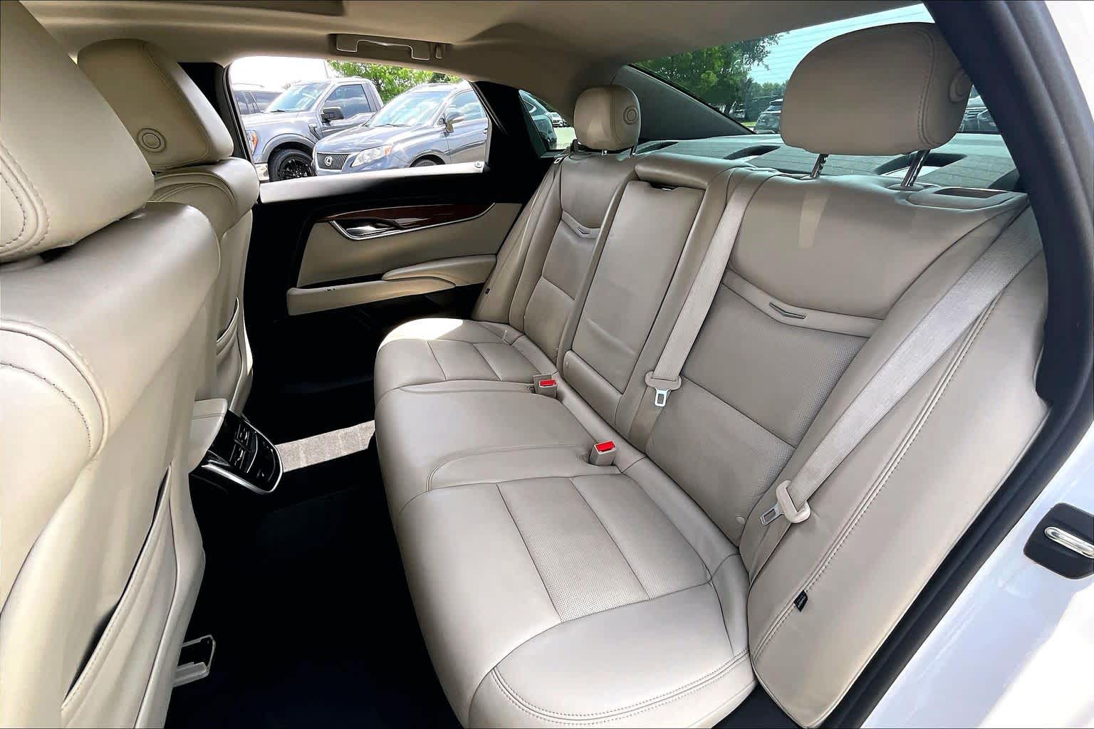 2019 Cadillac XTS Luxury Crystal White Tricoat at Davis Chevrolet