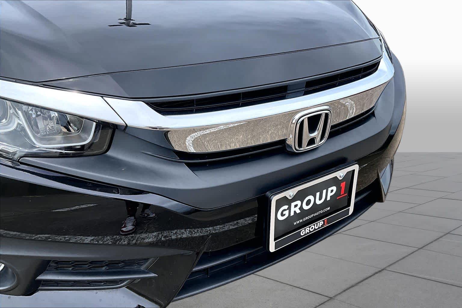 2018 Honda Civic Coupe photo 27 of 33
