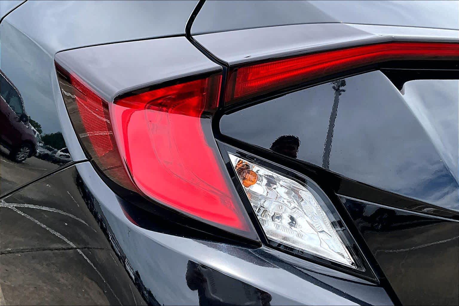 2018 Honda Civic Coupe photo 26 of 33