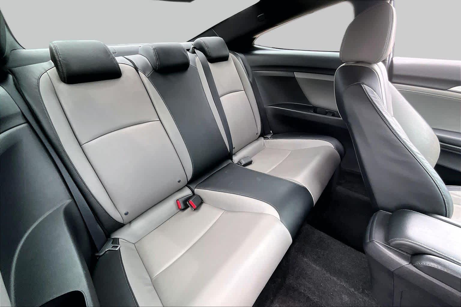 2018 Honda Civic Coupe photo 17 of 33