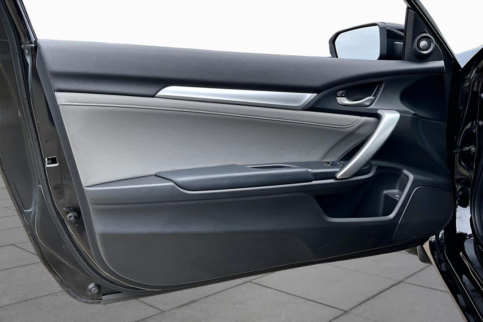 2018 Honda Civic Coupe photo 19 of 33
