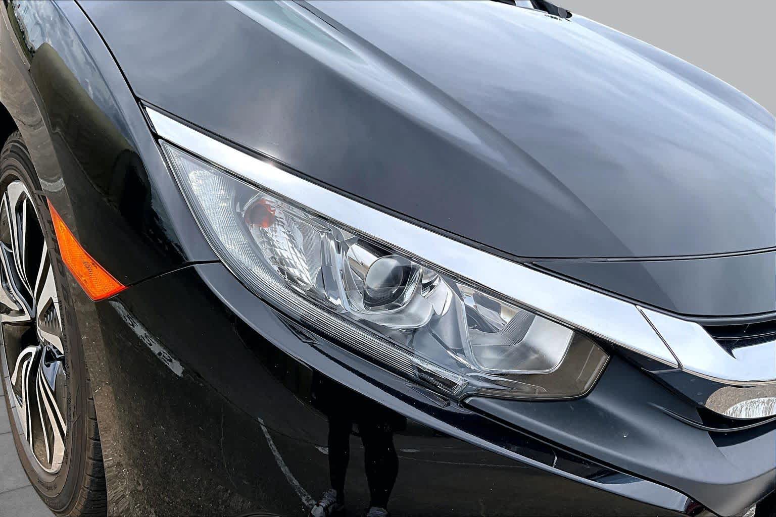2018 Honda Civic Coupe photo 25 of 33