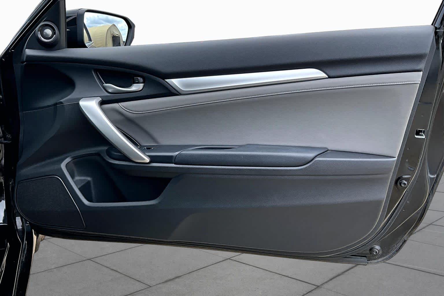 2018 Honda Civic Coupe photo 20 of 33