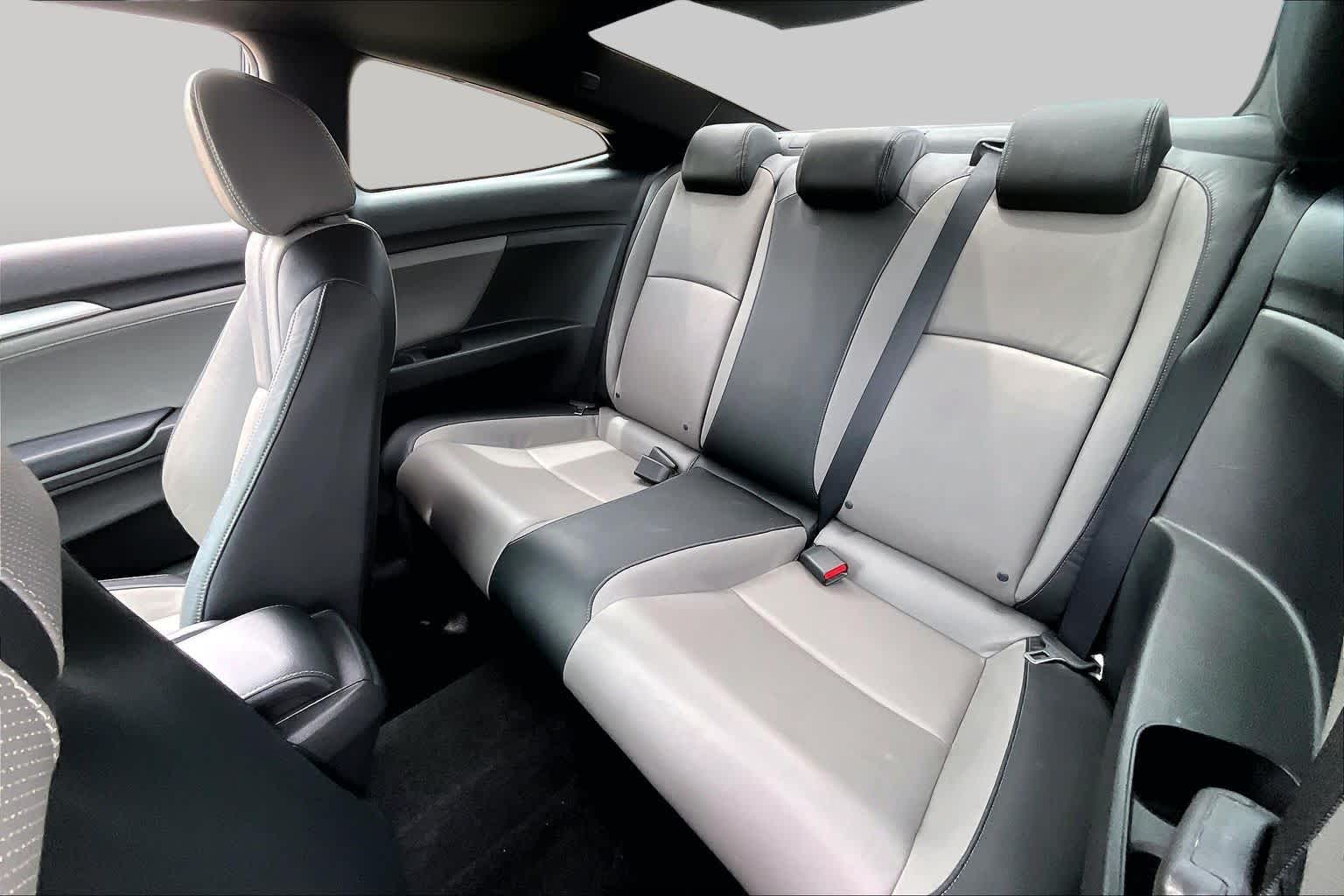 2018 Honda Civic Coupe photo 18 of 33