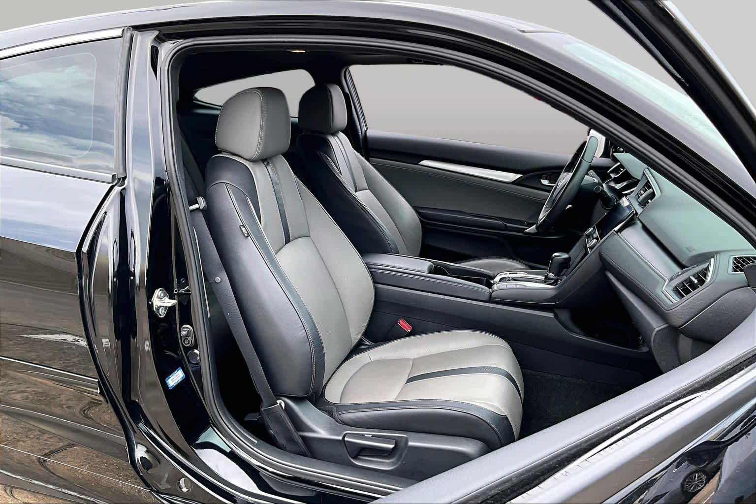 2018 Honda Civic Coupe photo 9 of 33