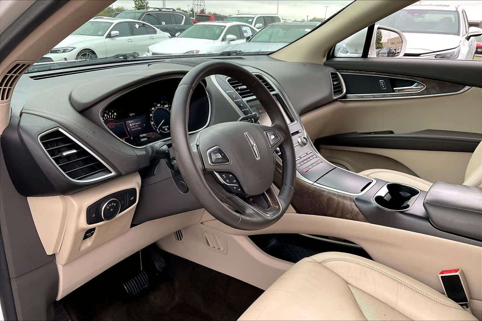 2016 Lincoln MKX Select White Platinum Metallic Tri-Coat at Mac Haik Ford