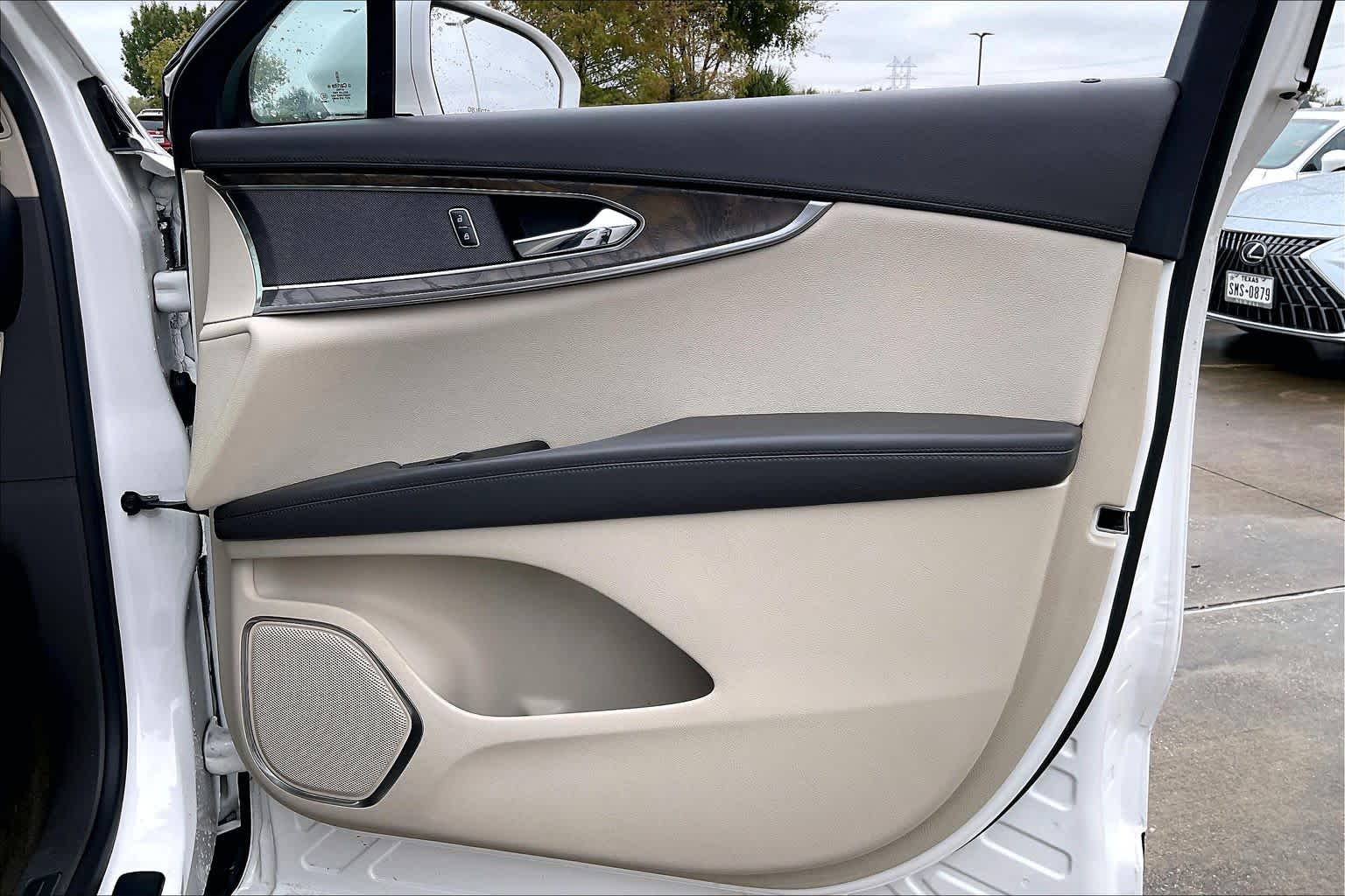 2016 Lincoln MKX Select White Platinum Metallic Tri-Coat at Mac Haik Ford