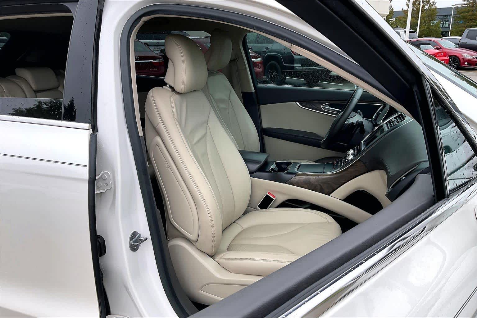 2016 Lincoln MKX Select White Platinum Metallic Tri-Coat at Mac Haik Ford