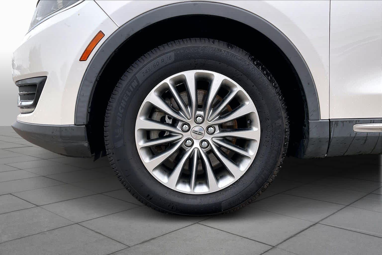 2016 Lincoln MKX Select White Platinum Metallic Tri-Coat at Mac Haik Ford