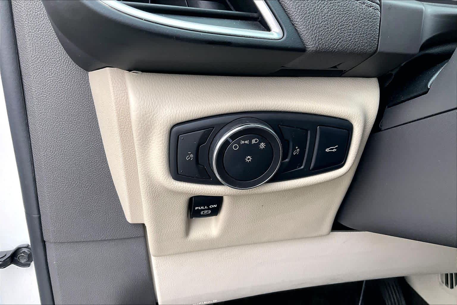 2016 Lincoln MKX Select White Platinum Metallic Tri-Coat at Mac Haik Ford