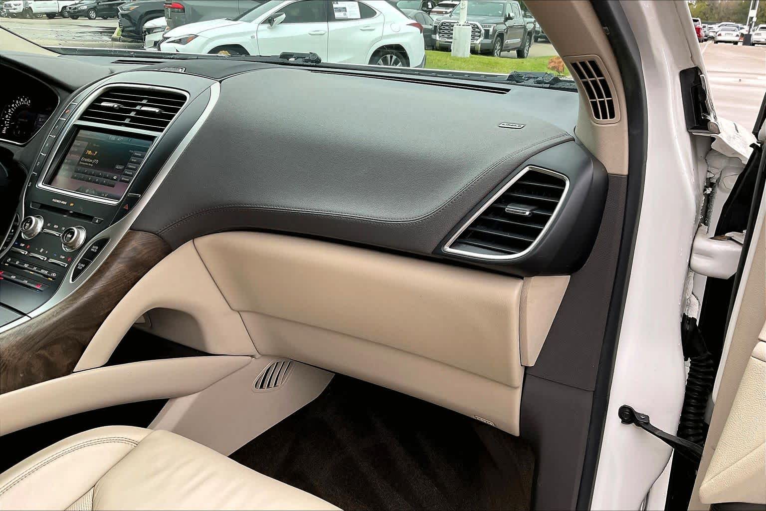 2016 Lincoln MKX Select White Platinum Metallic Tri-Coat at Mac Haik Ford