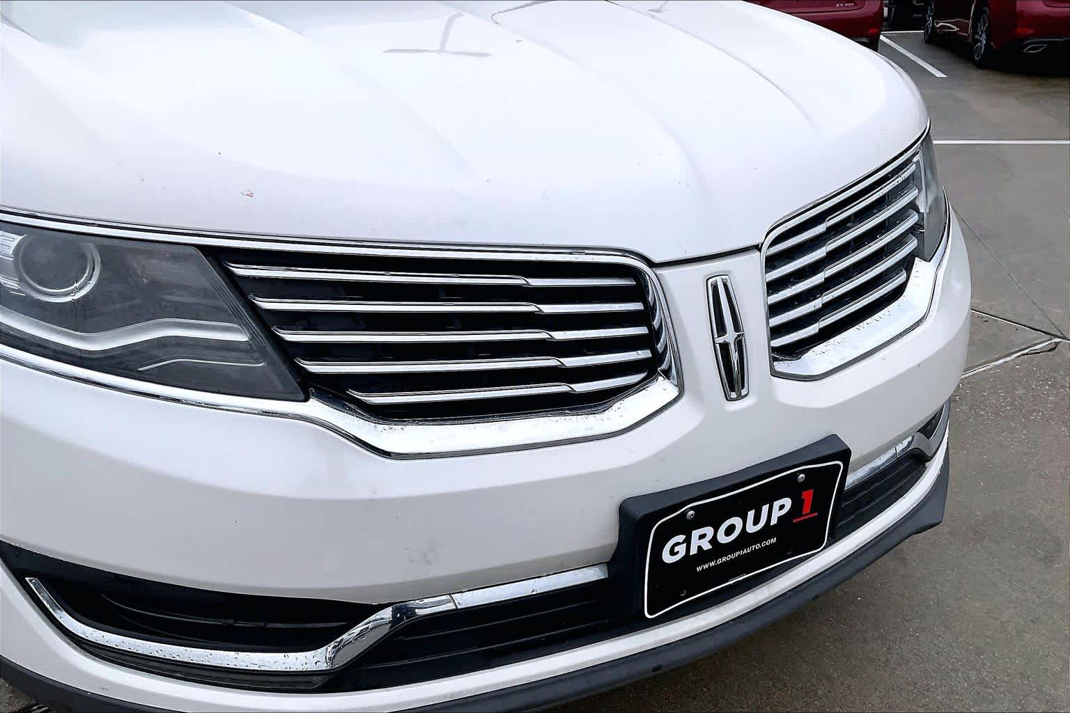 2016 Lincoln MKX Select White Platinum Metallic Tri-Coat at Mac Haik Ford