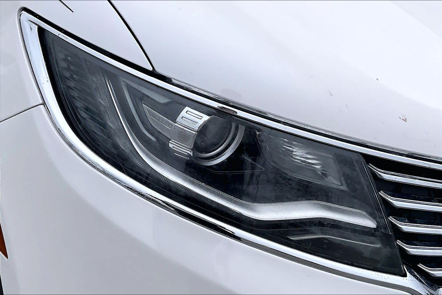 2016 Lincoln MKX Select White Platinum Metallic Tri-Coat at Mac Haik Ford