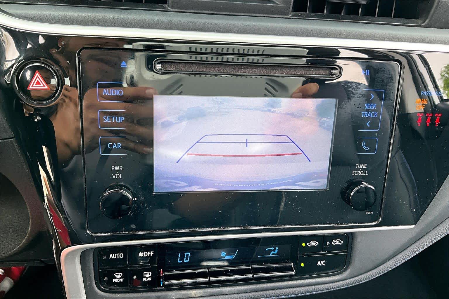2019 Toyota Corolla SE Classic Silver Metallic at HGreg Houston