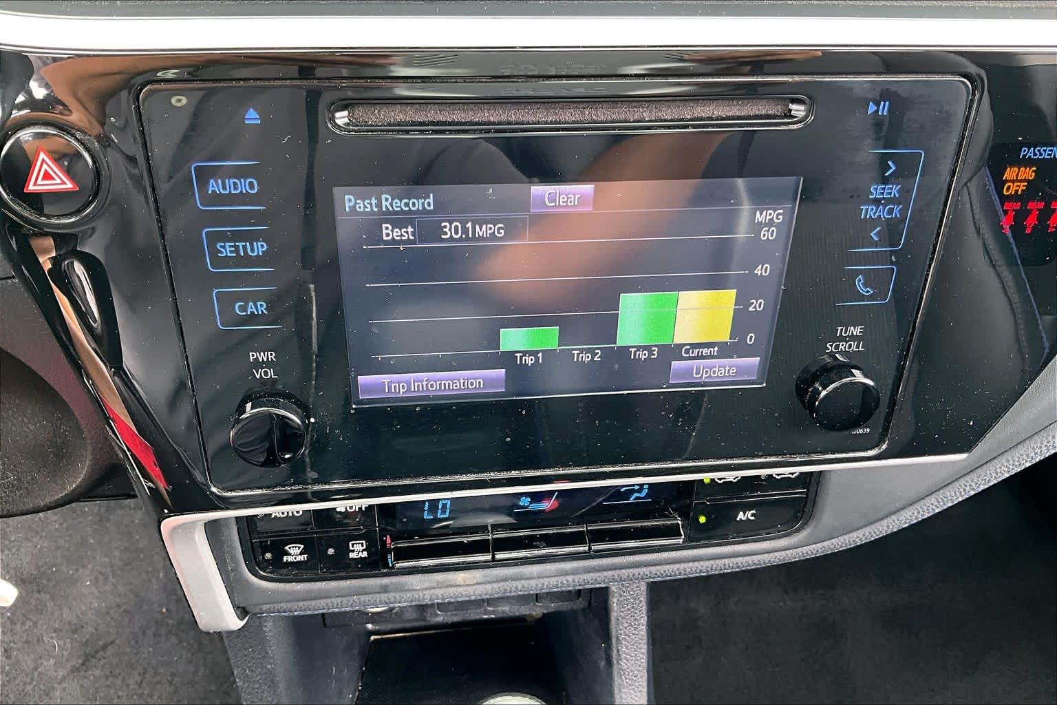2019 Toyota Corolla SE Classic Silver Metallic at HGreg Houston