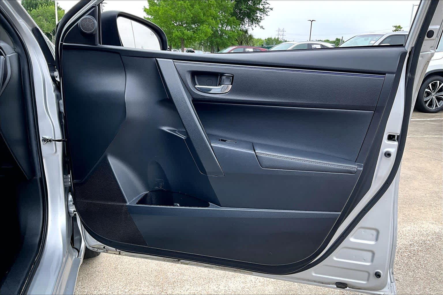 2019 Toyota Corolla SE Classic Silver Metallic at HGreg Houston