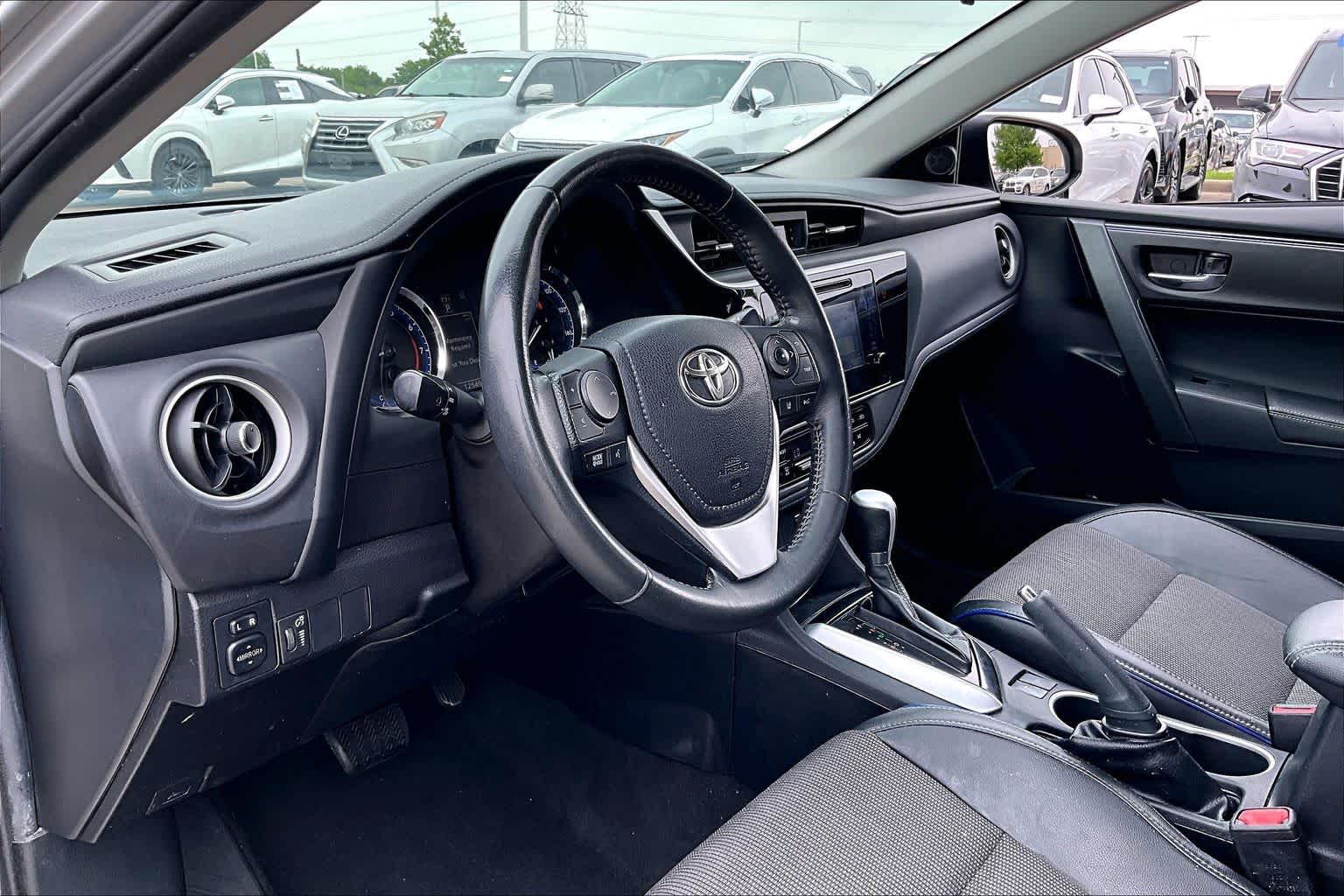 2019 Toyota Corolla SE Classic Silver Metallic at HGreg Houston