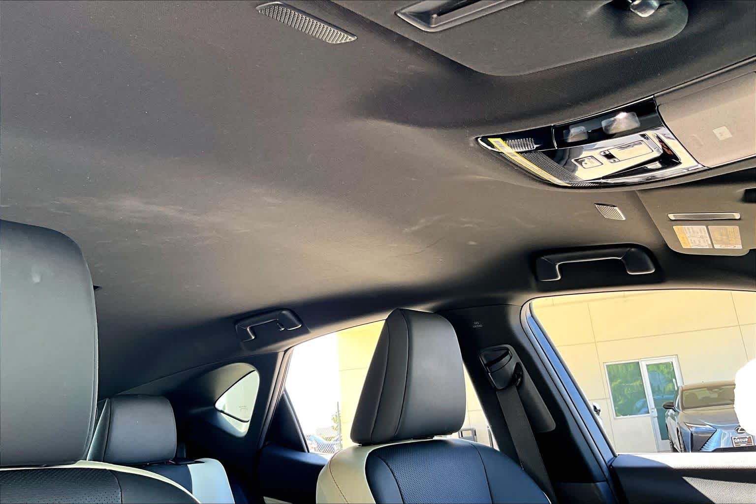 2024 Lexus NX 250 photo 12 of 34