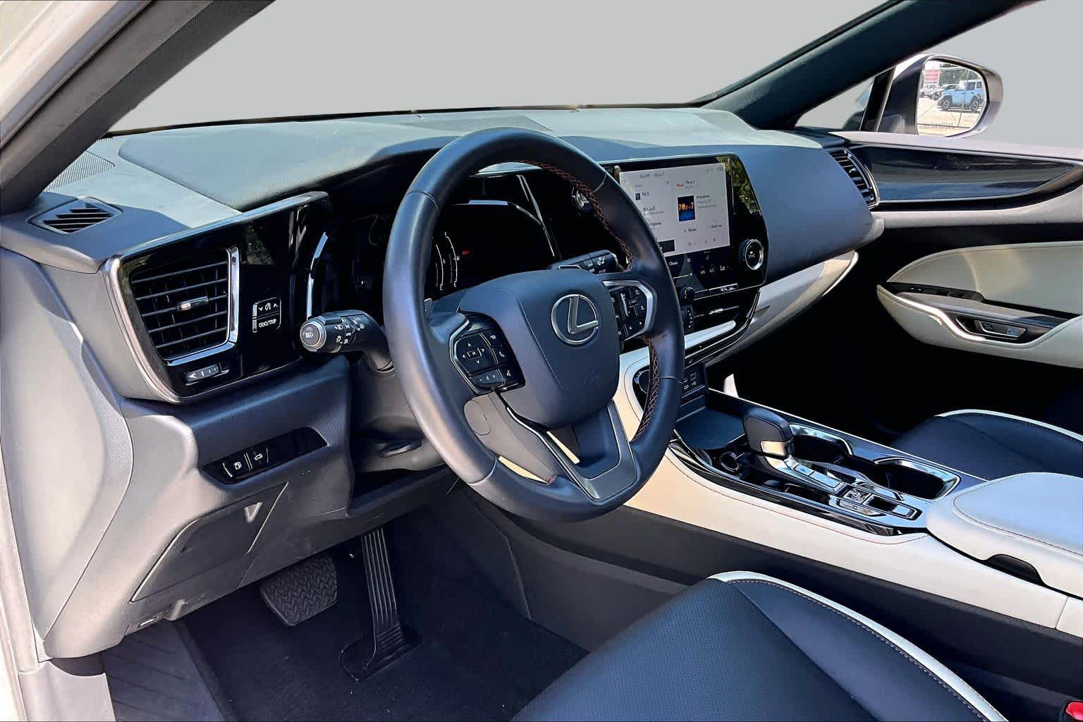 2024 Lexus NX 250 photo 15 of 34