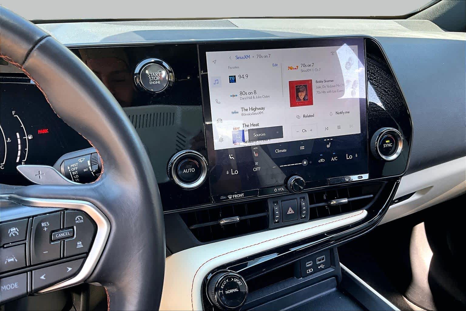 2024 Lexus NX 250 photo 6 of 34
