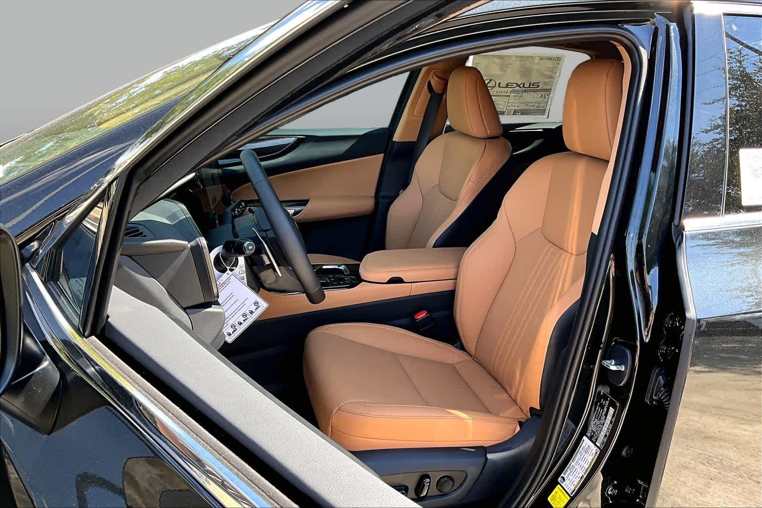 2026 Lexus NX 350 photo 17 of 21