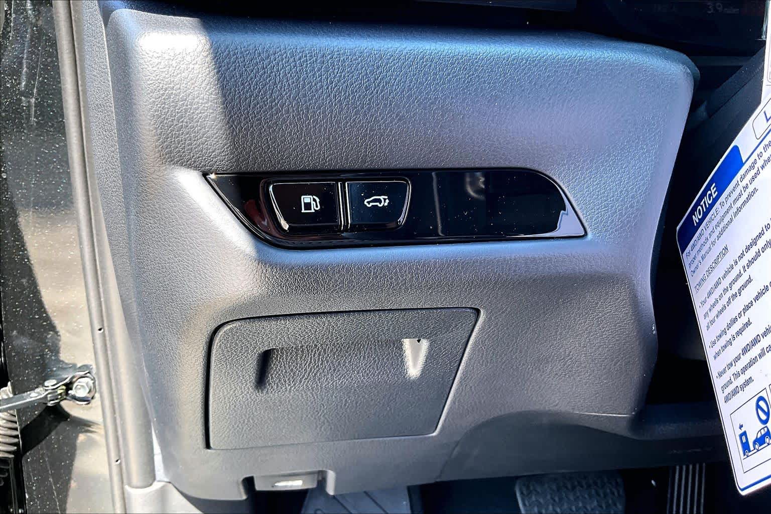 2026 Lexus NX 350 photo 14 of 21