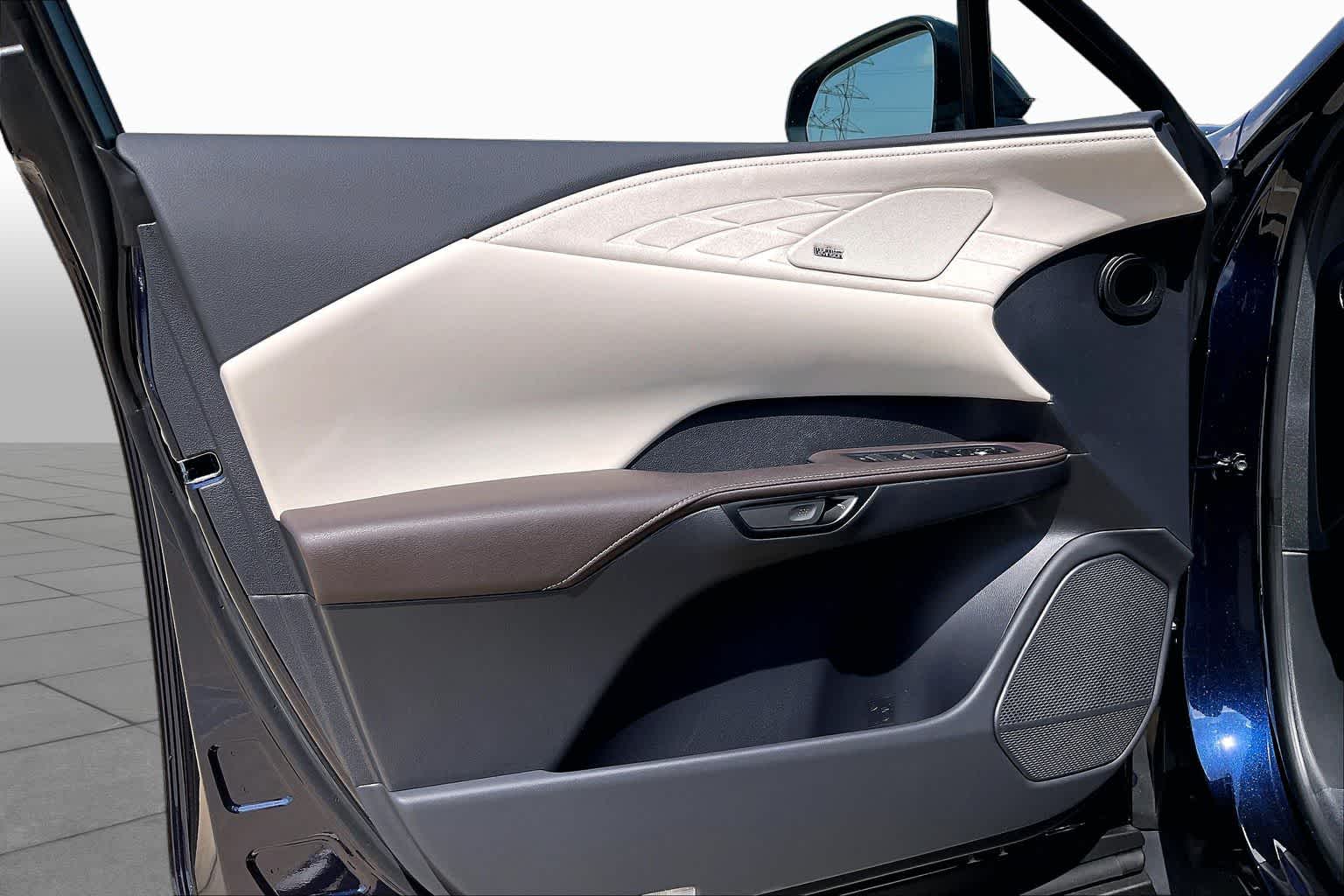 2026 Lexus RX 350 photo 15 of 21