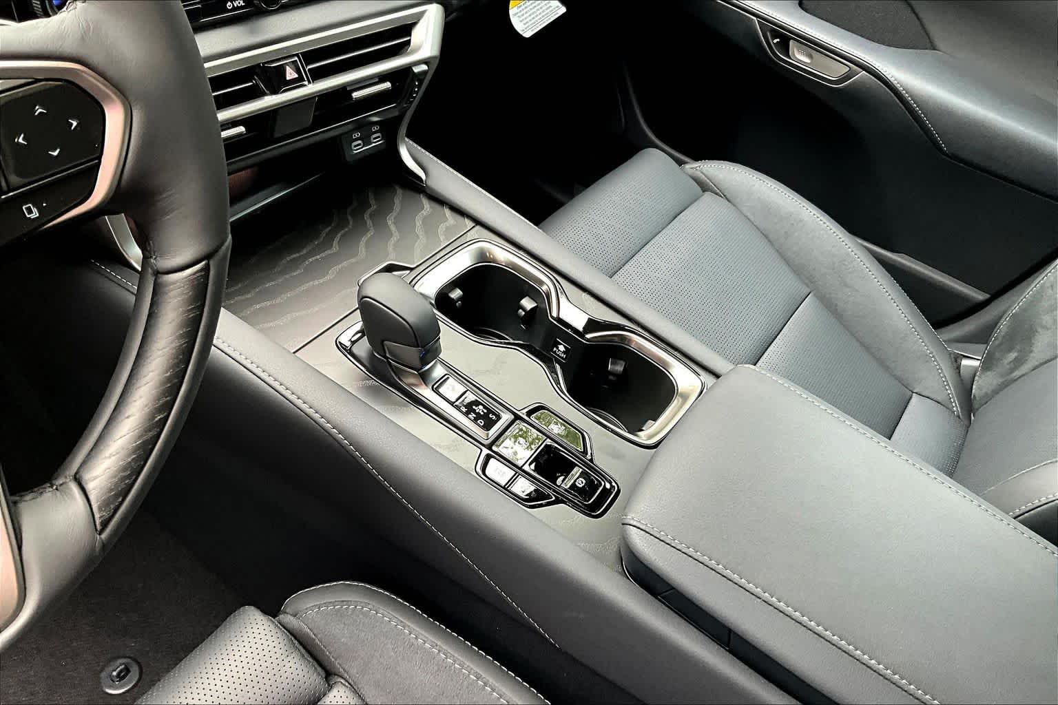 2026 Lexus RX 350h photo 11 of 21