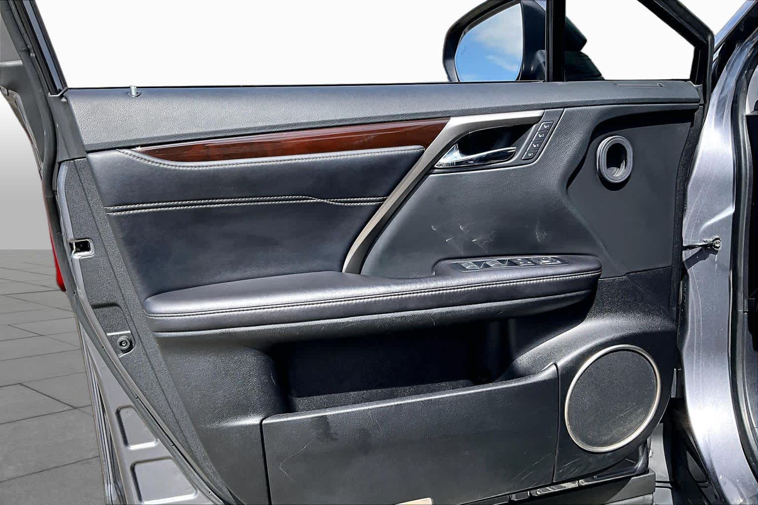 2017 Lexus RX 350 photo 19 of 34