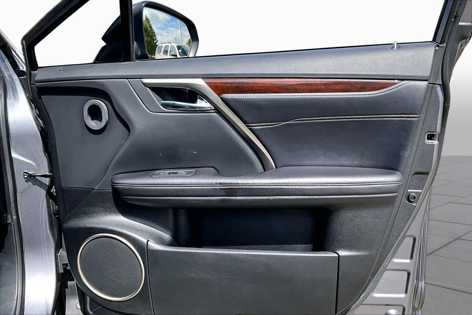 2017 Lexus RX 350 photo 20 of 34
