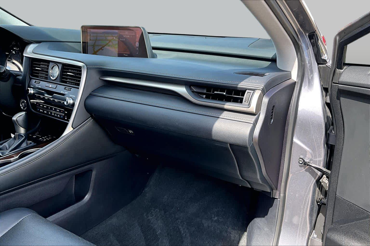 2017 Lexus RX 350 photo 16 of 34