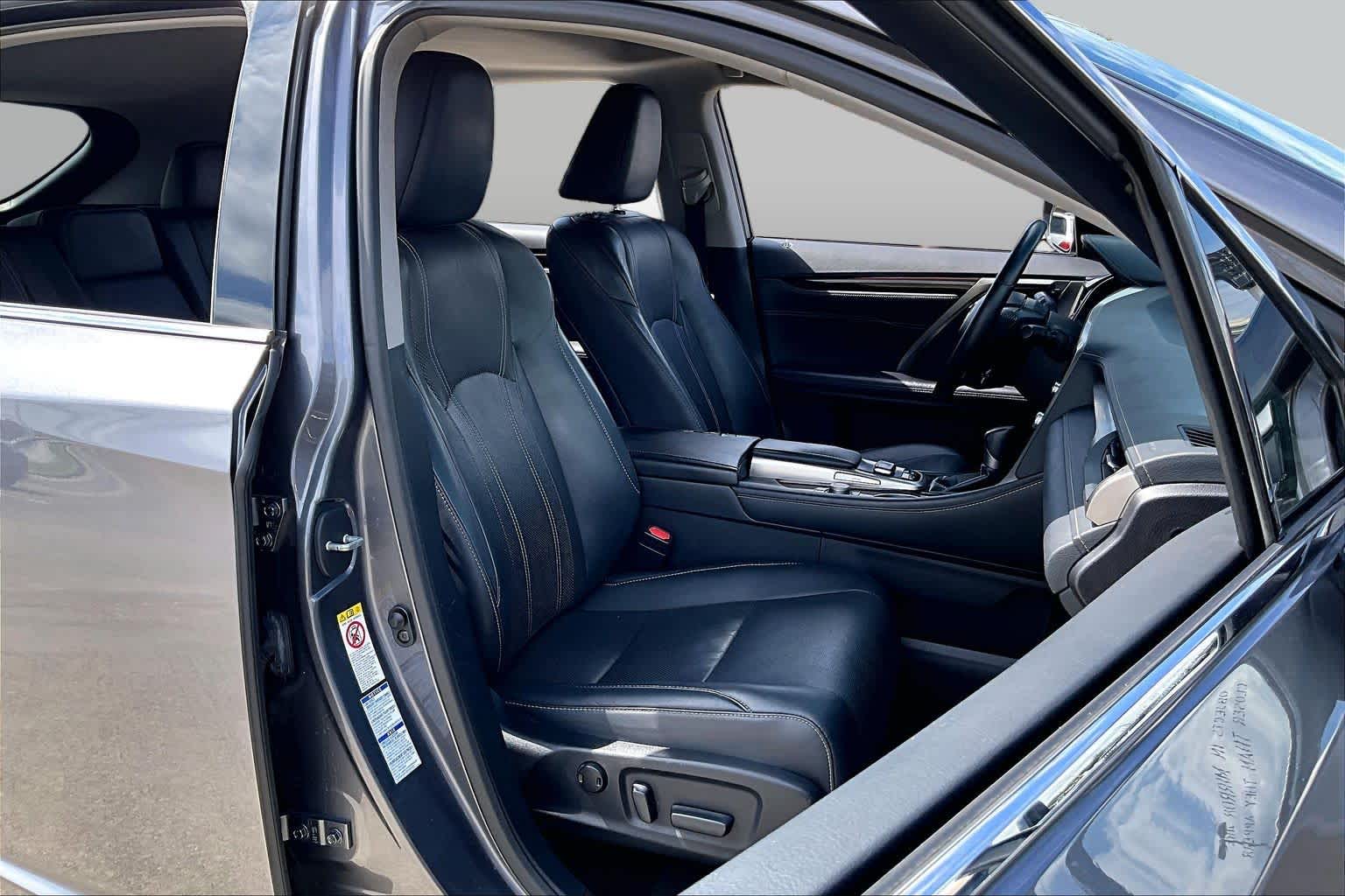 2017 Lexus RX 350 photo 8 of 34