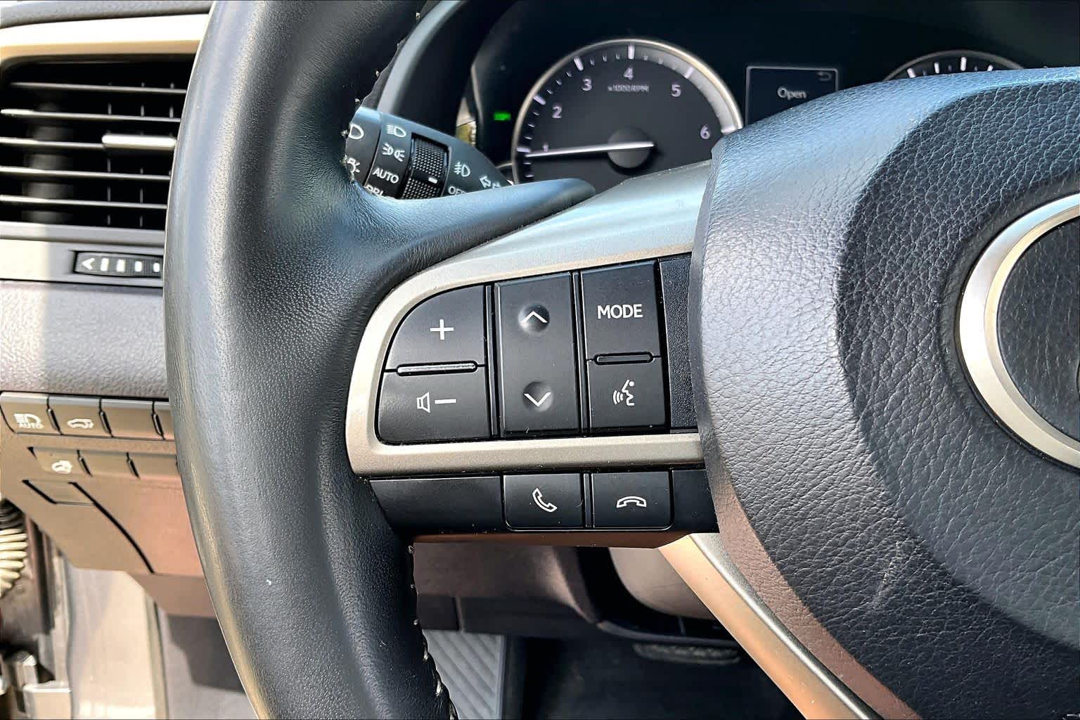 2017 Lexus RX 350 photo 21 of 34
