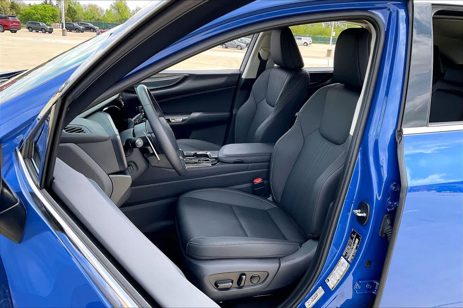 2025 Lexus NX 250 Premium - 6